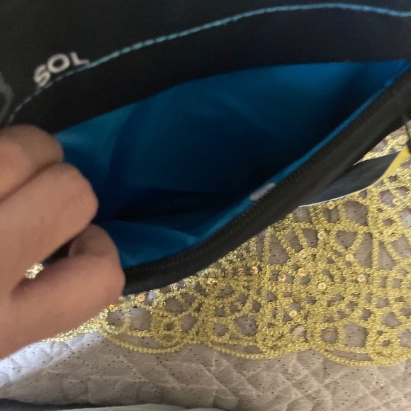 Sold Tablet case - Picture 6 of 6